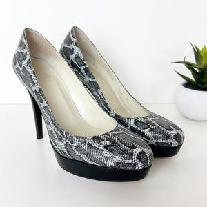 •STUART WEITZMAN• Animal Print Embossed Leather Round Toe Platform Pumps Size 6M